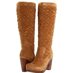 Chestnut brown UGG boots size 6